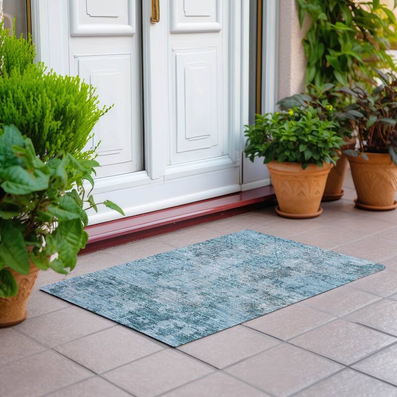 Machine Washable Indoor/ Outdoor Chantille Distressed Traditional Rug - Teal - 1'8" x 2'6"
