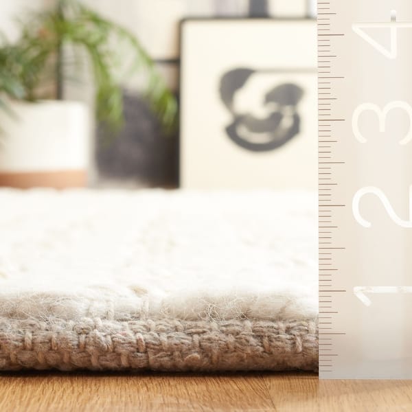 SAFAVIEH Handmade Natural Fiber Pietrina Farmhouse Jute & Wool Rug