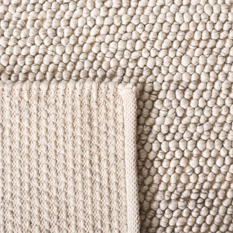 SAFAVIEH Handmade Natura Eduina New Zealand Wool Rug