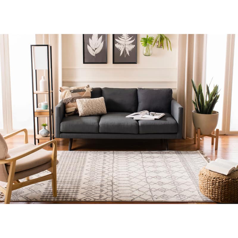 SAFAVIEH Kasbah Mihoko Moroccan Tassel Rug