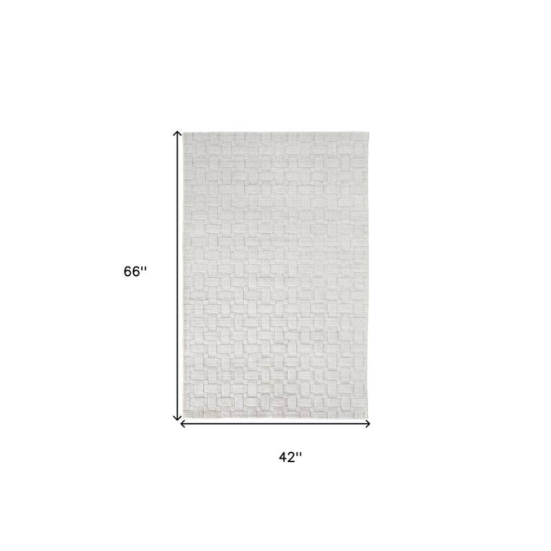 Vezo Woven Area Rug By HomeRoots - 66' X '42' X '0.43