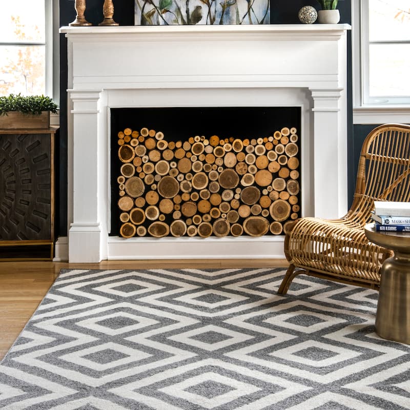 Nuloom Zadie Geometric Area Rug
