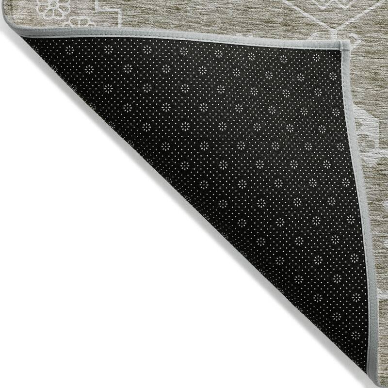HomeRoots Medallion Traditional Rectangle Outdoor Rug