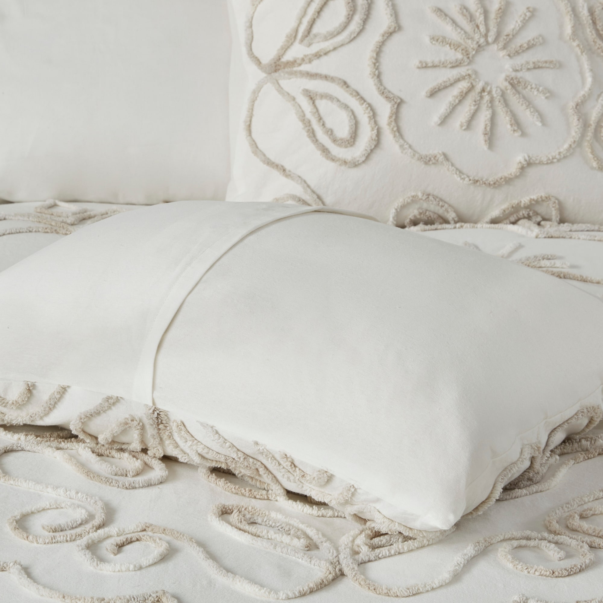 Shop Madison Park Juliana Ivory Taupe Tufted Cotton Chenille Comforter Set Overstock 31169899 Full Queen