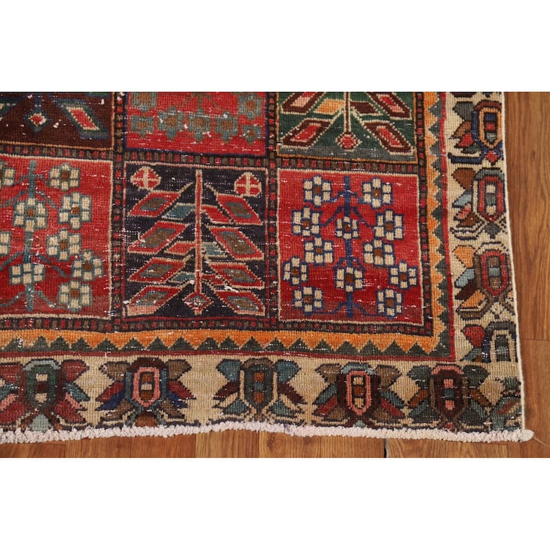 Traditional Bakhtiari Persian Vintage Rug Hand-Knotted Wool Carpet - 4'6"x 8'10"