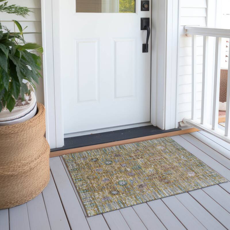 Machine Washable Indoor/ Outdoor Traditional Classic Chantille Rug - Gold - 1'8" x 2'6"