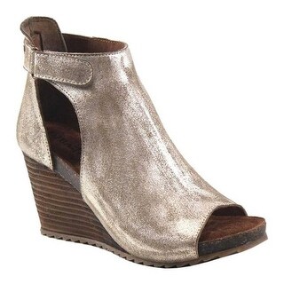 gold closed toe wedges