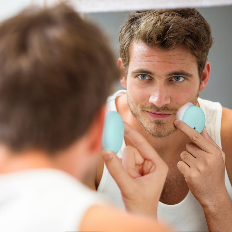 LUNA 4 Play Facial Cleansing Massager