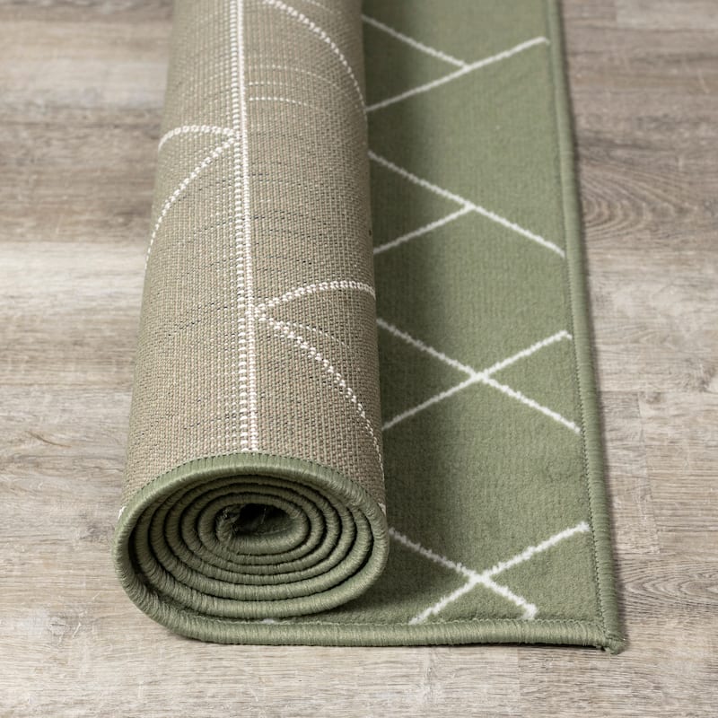 Florence Collection - Abstract Triangles Area Rug - 4'7" x 6'7"