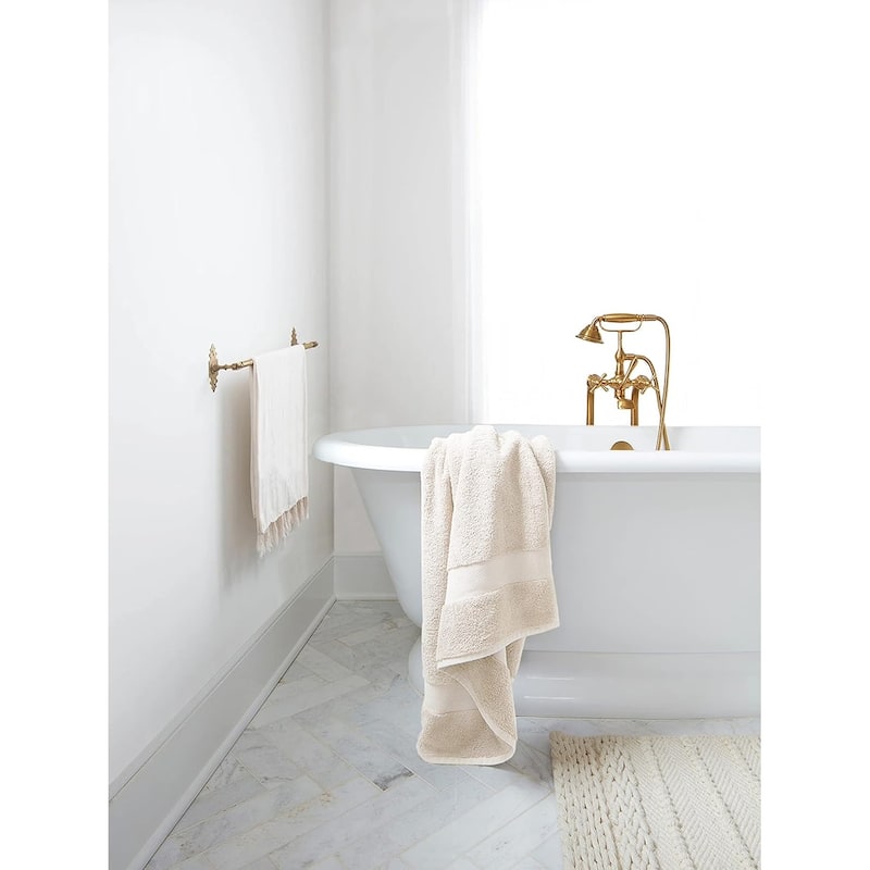 Delara Organic Cotton Luxuriously Plush Bath Towel, GOTS & OEKO-TEX Certified, 650 GSM Long Staple, Quick Dry & Ultra-Absorbent