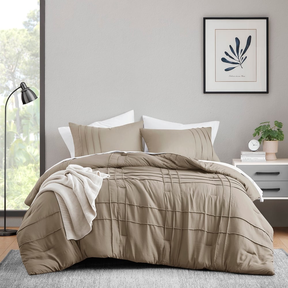 Chelsea Square Evans Pinch Pleated Soft Washed Boho Comforter Set