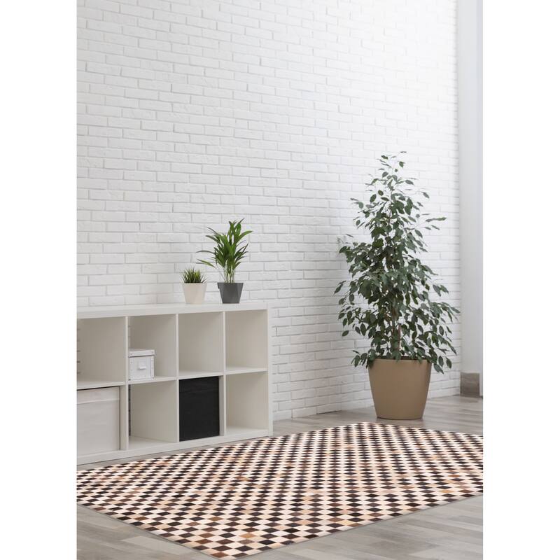 ECARPETGALLERY Handmade Cowhide Patchwork Dark Brown Leather Rug - 4'1 x 6'0