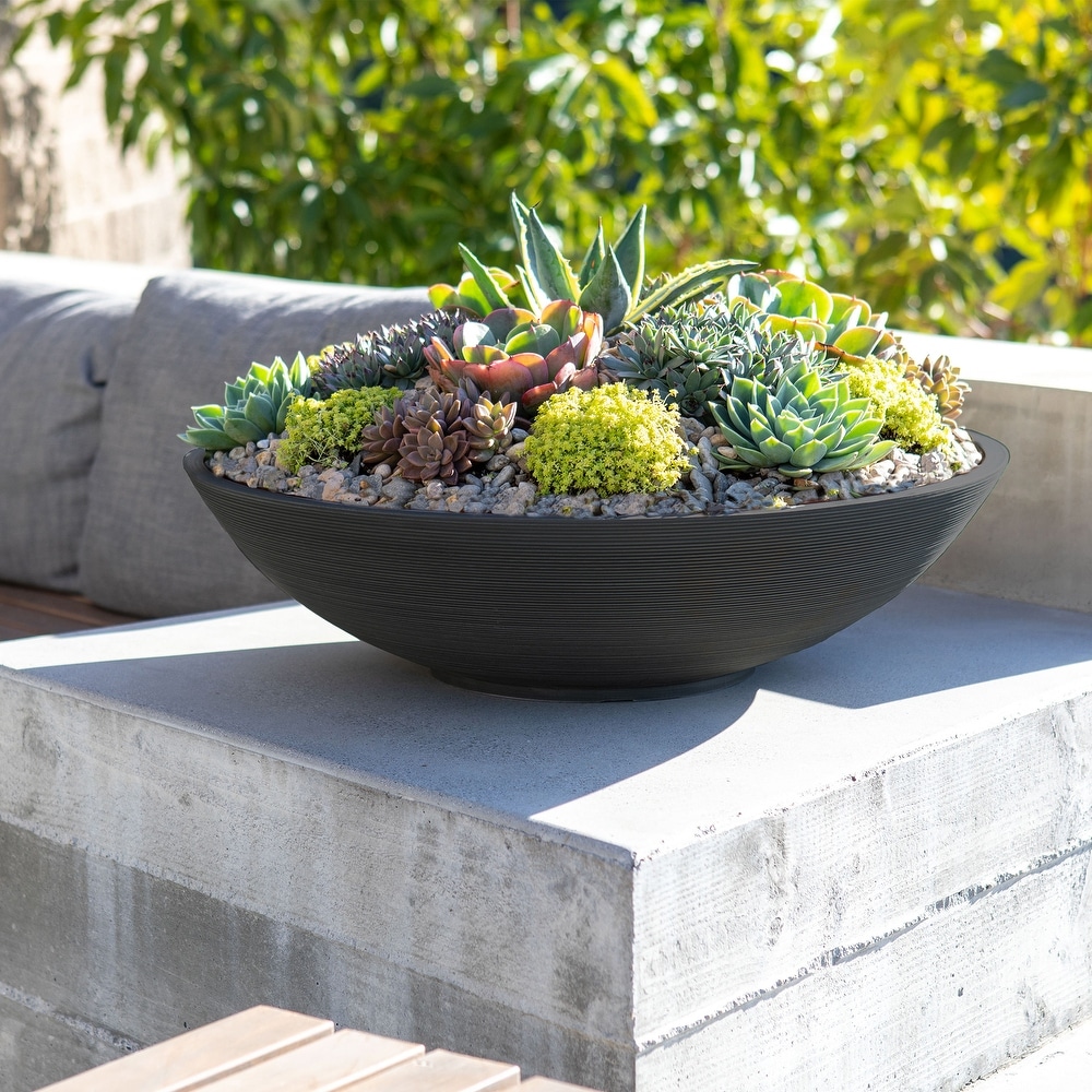White, Plastic Planters, Hangers & Stands | Shop Online at Overstock