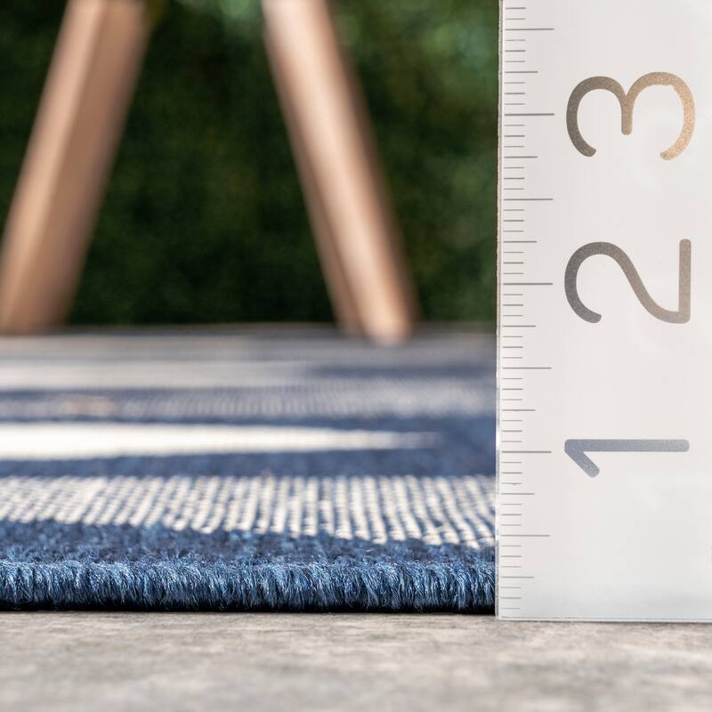 Nuloom Mickey Geometric Indoor/Outdoor Area Rug