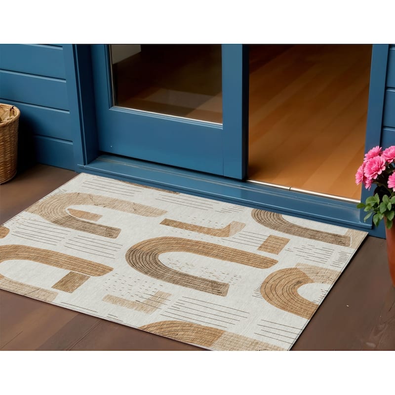 HomeRoots Geometric Transitional Rectangle Outdoor Rug - 3' x 5'