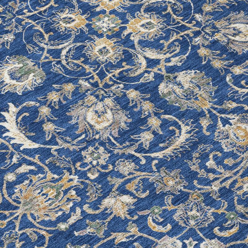 Machine Washable Indoor/ Outdoor Traditional Arvada Chantille Rug