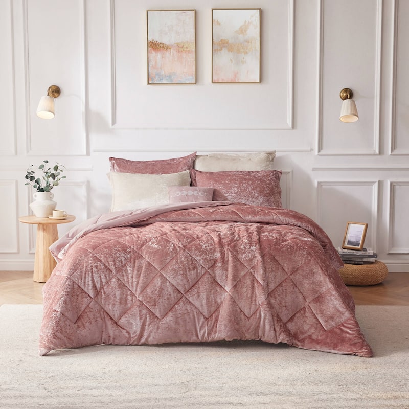Intelligent Design Isabel Velvet Comforter Set - Blush - Twin XL
