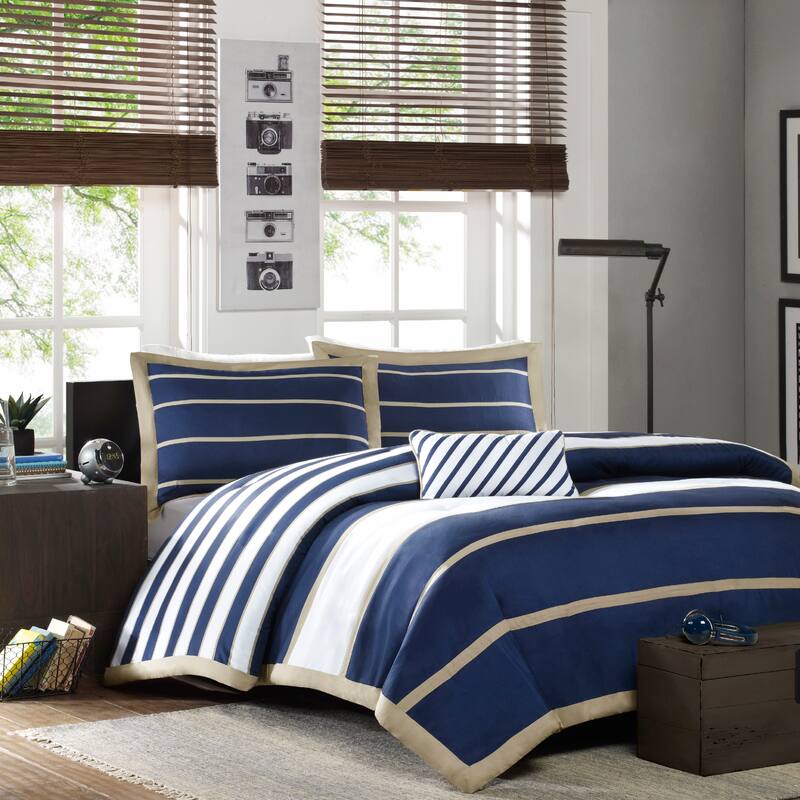 Intelligent Design Garrett Navy Printed Duvet Cover Set