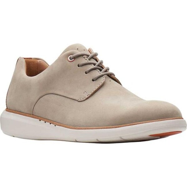 un voyage clarks