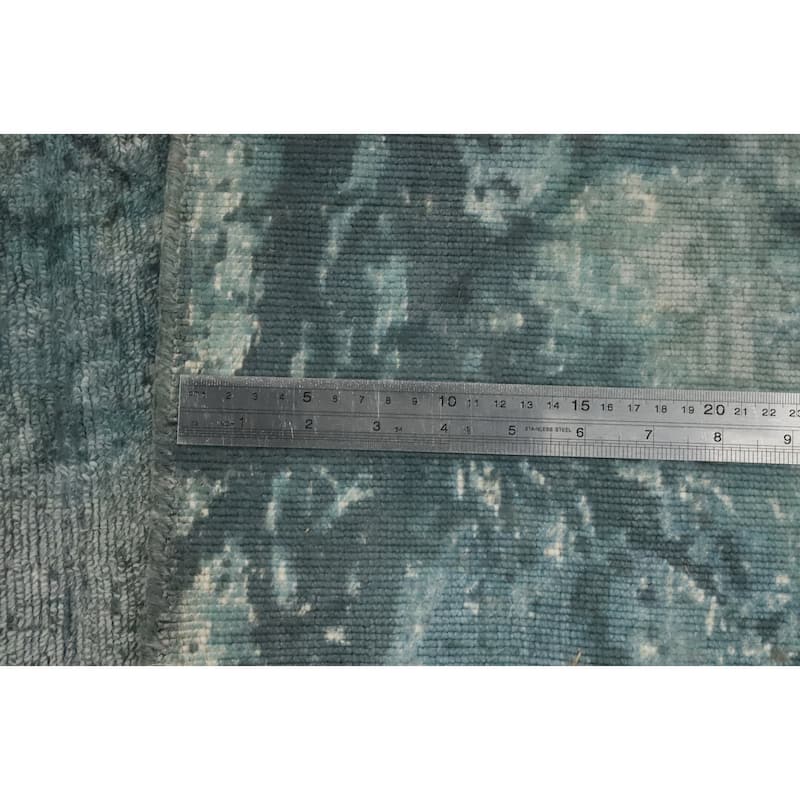 Hand-knotted Modern Silk Green Abstract Oriental Area Rug - 7' 11'' X 4' 11''