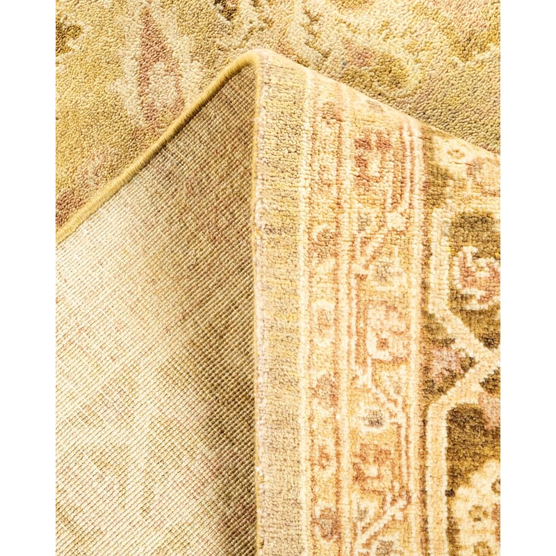 Overton Handknotted Wool Contemporary Floral Green Area Rug - 6' x 9'