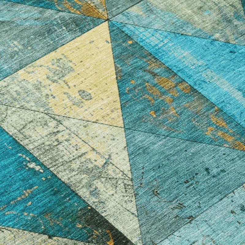 Machine Washable Indoor/ Outdoor Contemporary Diamonds Chantille Rug