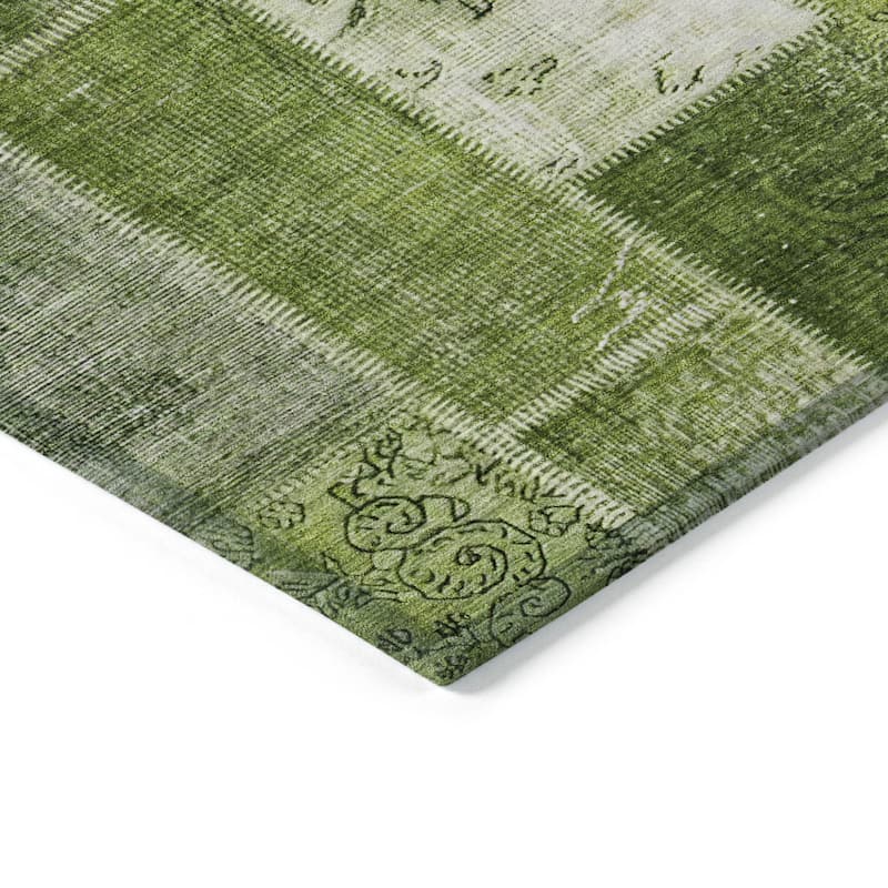 HomeRoots Patchwork Traditional Rectangle Outdoor Rug