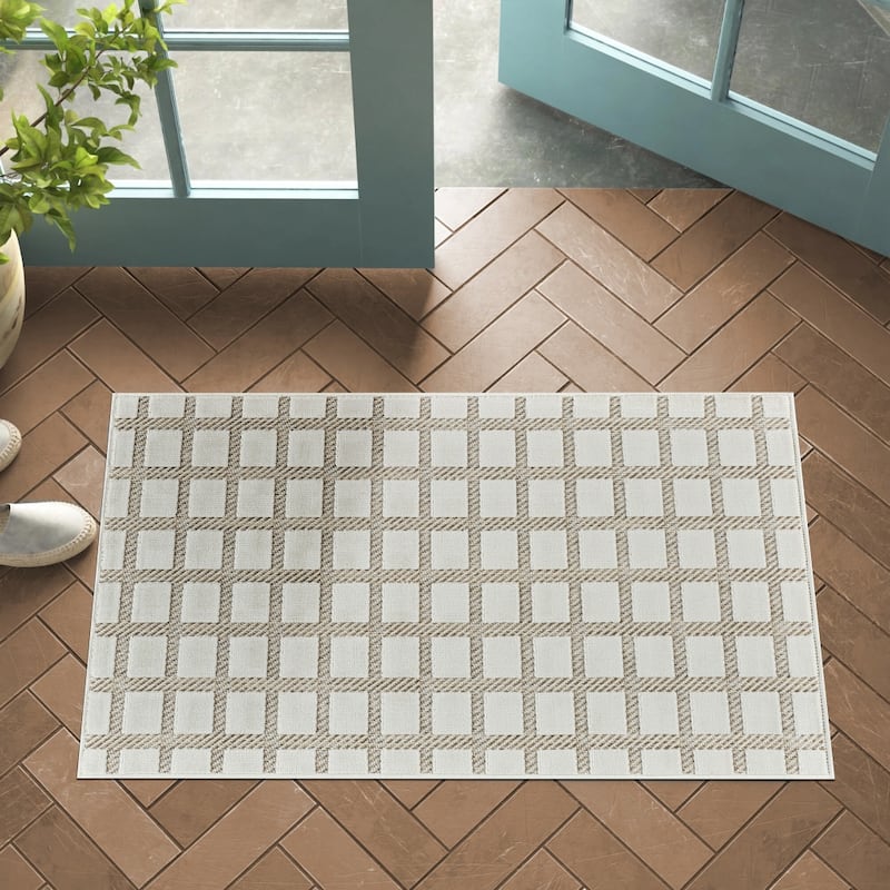 Elto Modern Geometric Weather Resistant Trendy Modern Outdoor Rug