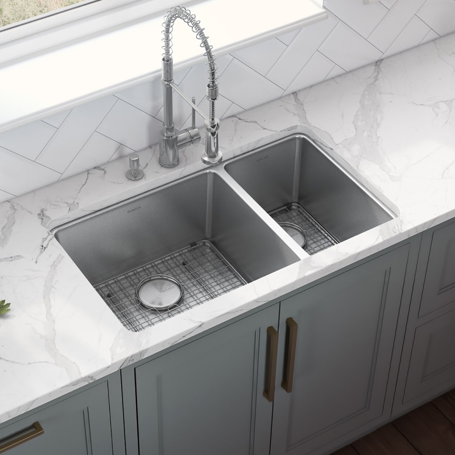 Ruvati 32-inch Undermount Kitchen Sink 70/30 Double Bowl 16 ...
