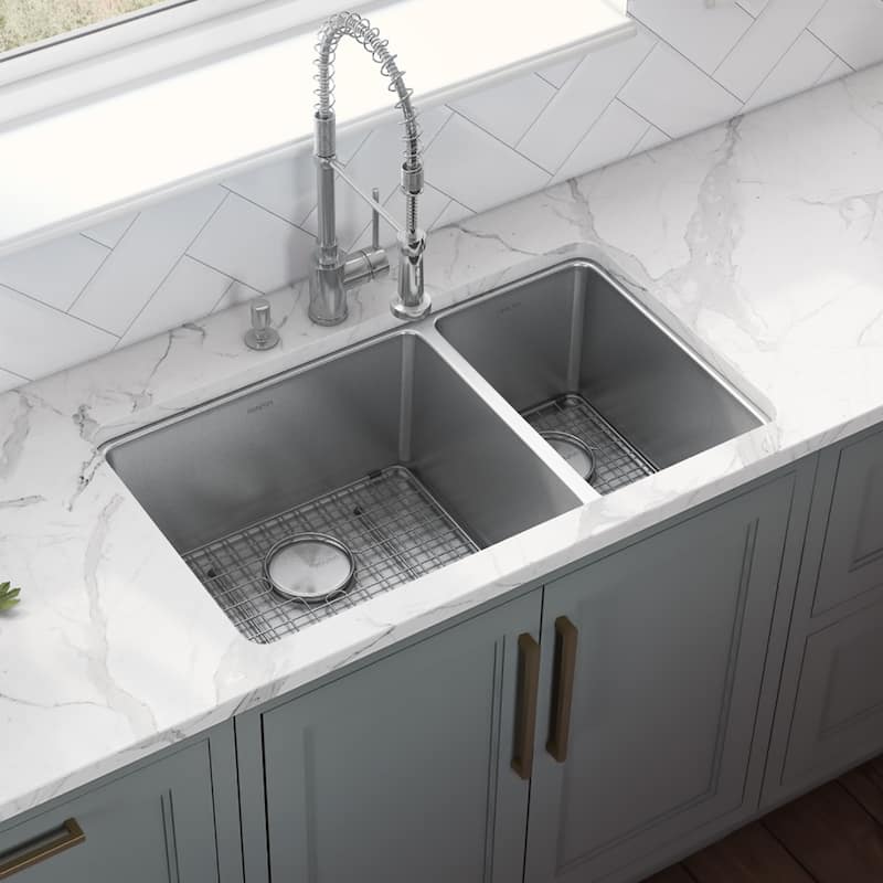 Ruvati 32-inch Undermount Kitchen Sink 70/30 Double Bowl 16 Gauge Stainless Steel - RVM5300 - 8' x 11'