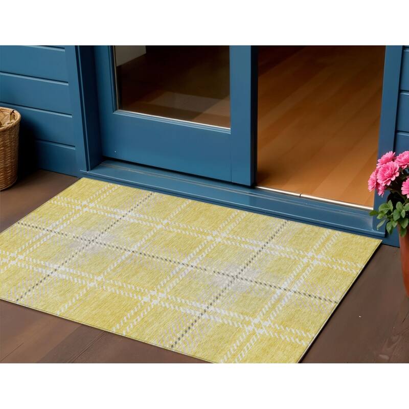 HomeRoots Plaid Transitional Rectangle Outdoor Rug - 3' x 5'