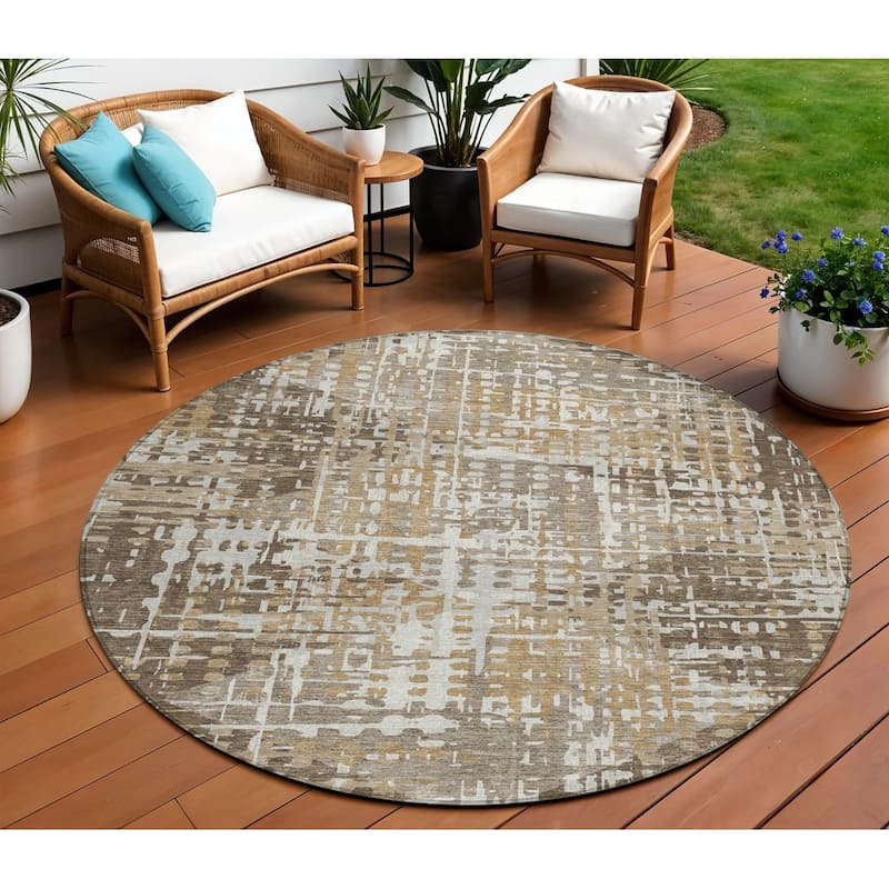 HomeRoots Geometric Transitional Rectangle Outdoor Rug - 8' Round