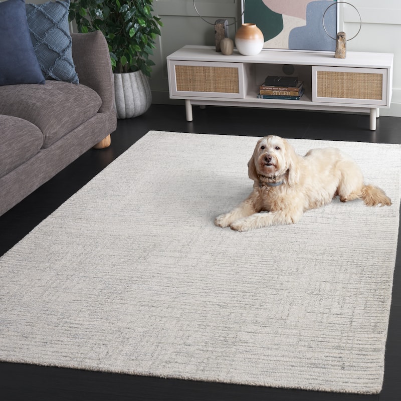 SAFAVIEH Handmade Ebony Tahmeena Wool Rug