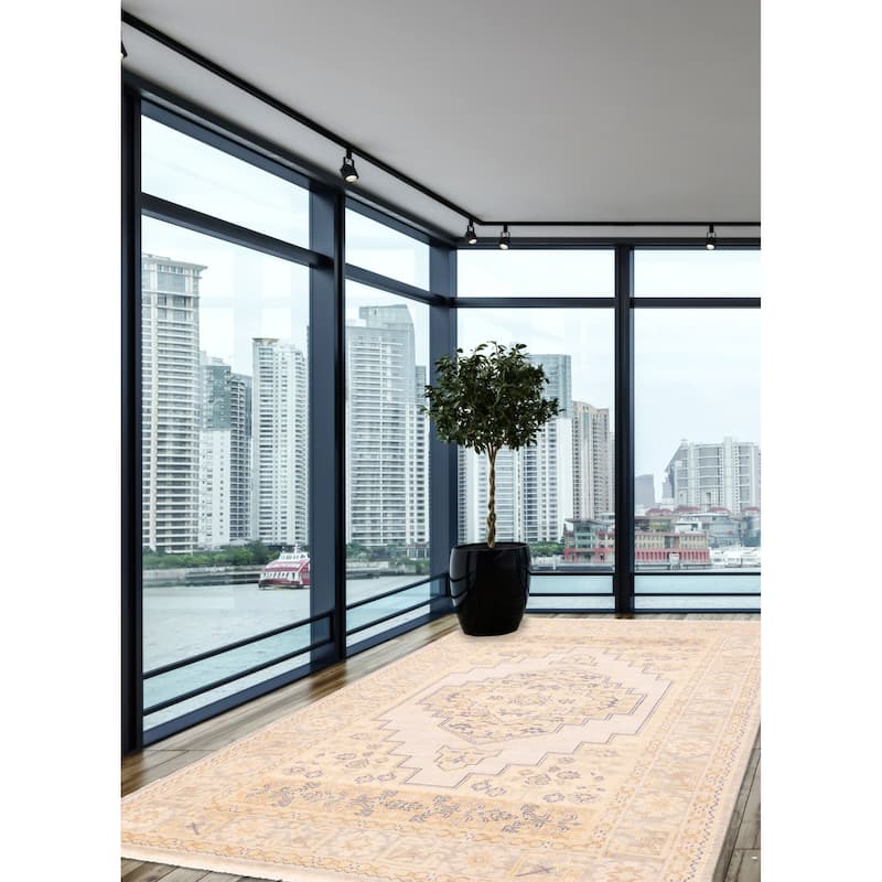 ECARPETGALLERY Hand-knotted Jules Serapi Beige Wool Rug - 5'2 x 8'10