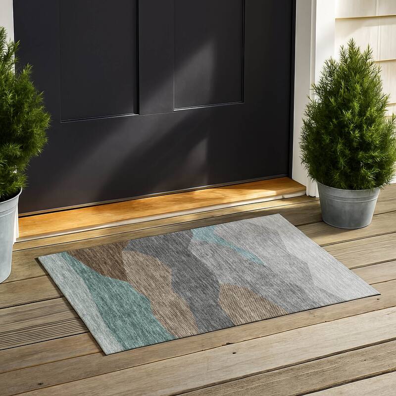 Machine Washable Indoor/ Outdoor Modern Dacono Chantille Rug - Gray - 1'8" x 2'6"