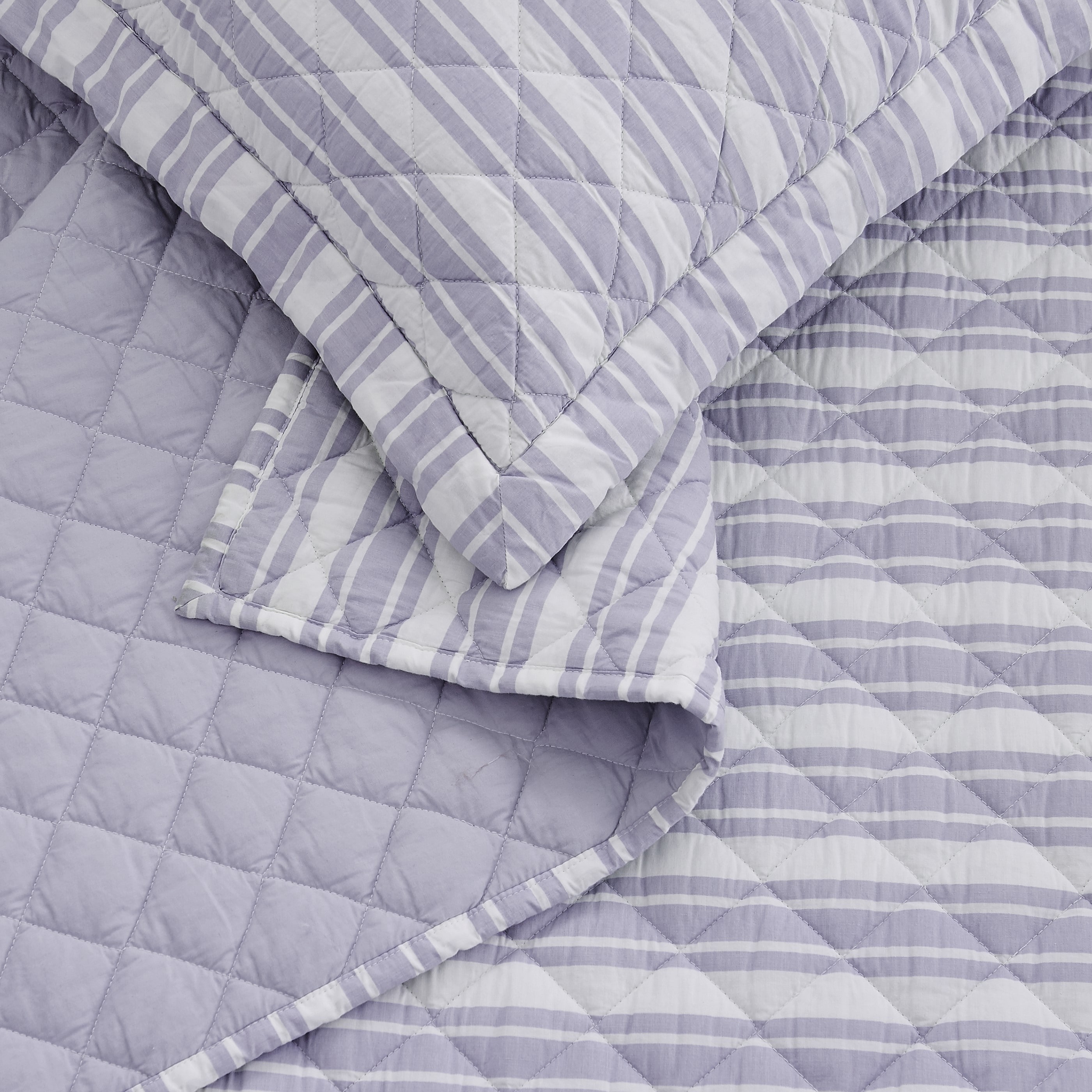 The Farmhouse by Rachel Ashwell Wide Ticking Stripe 3 Piece Quilt  display picture 1