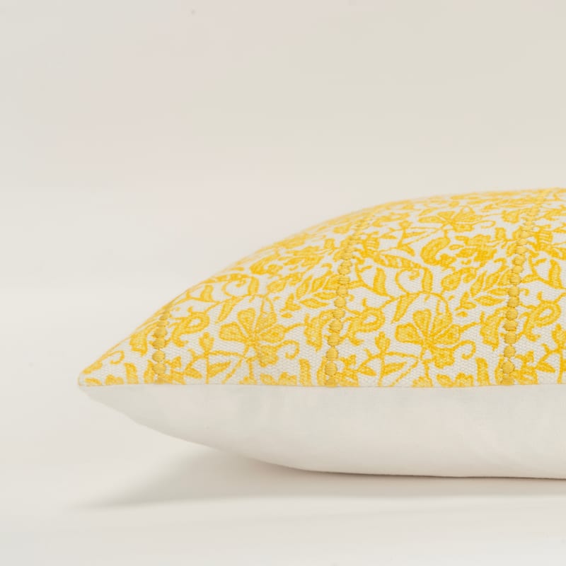 Rizzy Home Transitional Pillow Cover - 14"x26"