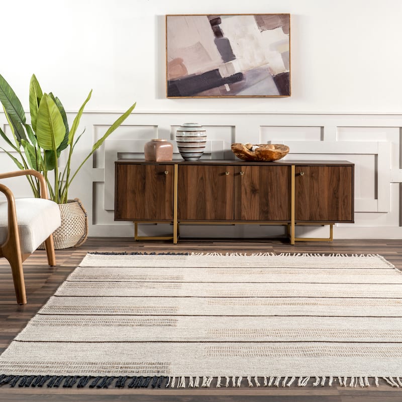 Nuloom Nicky Contemporary Striped Wool Tassel Area Rug