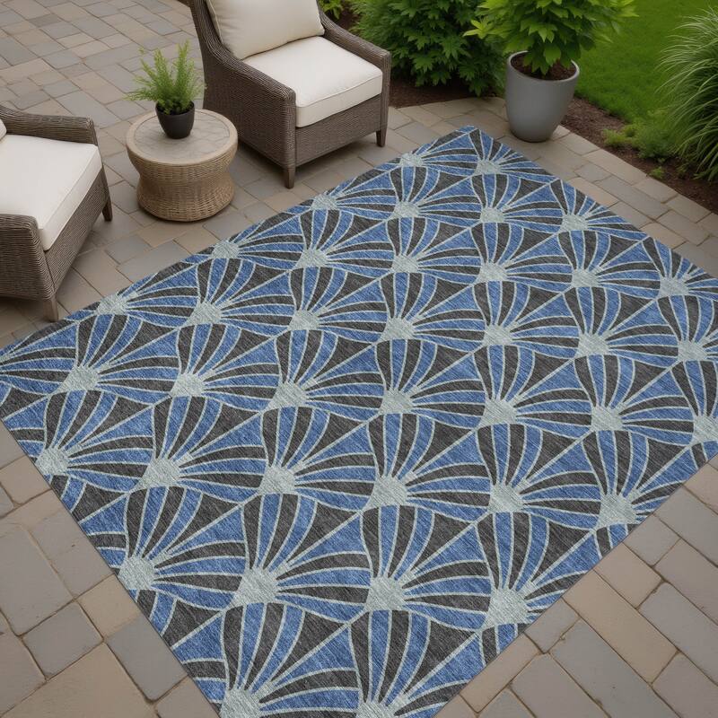 Machine Washable Indoor/ Outdoor Casual Kim Chantille Rug