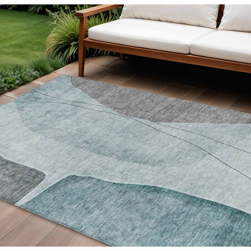 HomeRoots Abstract Transitional Rectangle Outdoor Rug - 10' X 14'