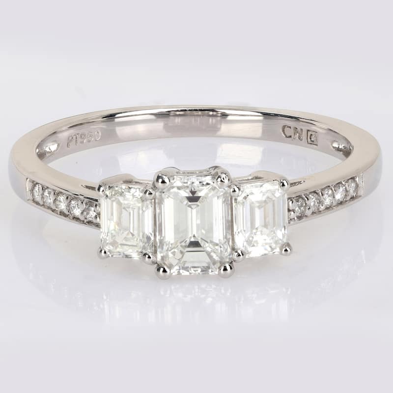 Miadora White Platinum Oval Round or Emerald Diamonds 3-Stone Engagement Ring 1ct TDW