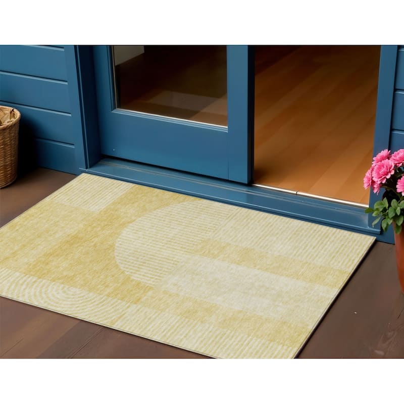 HomeRoots Geometric Transitional Rectangle Outdoor Rug - 3' x 5'