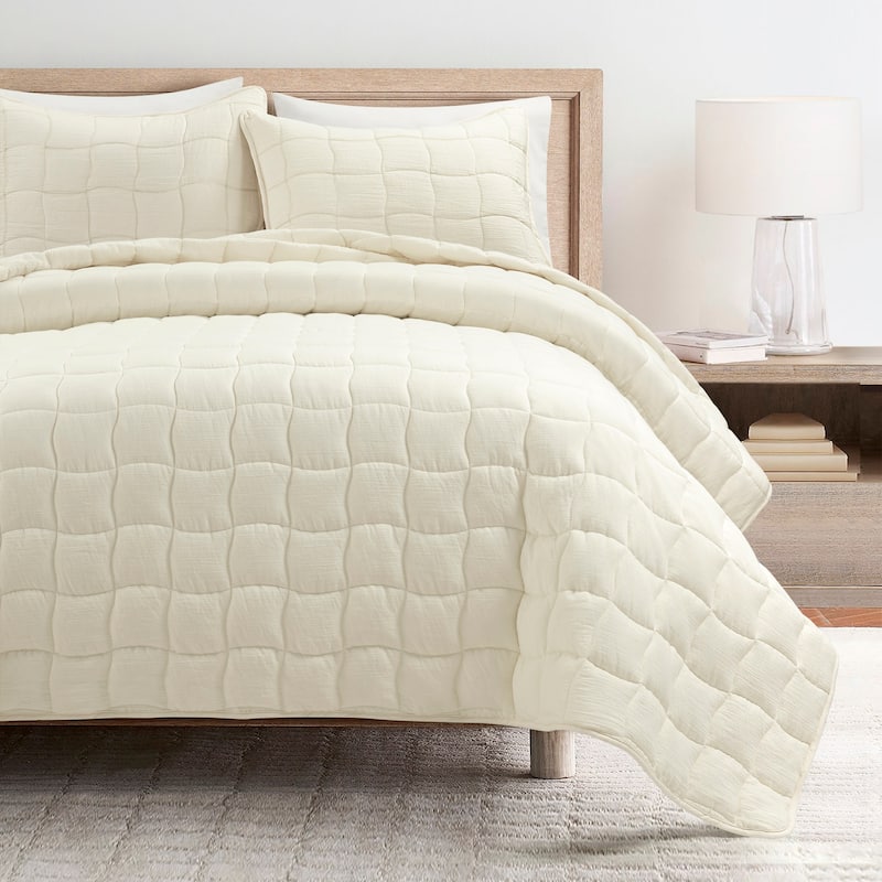 Lush Decor Cloud Gauze Quilt - Pearl White - California King