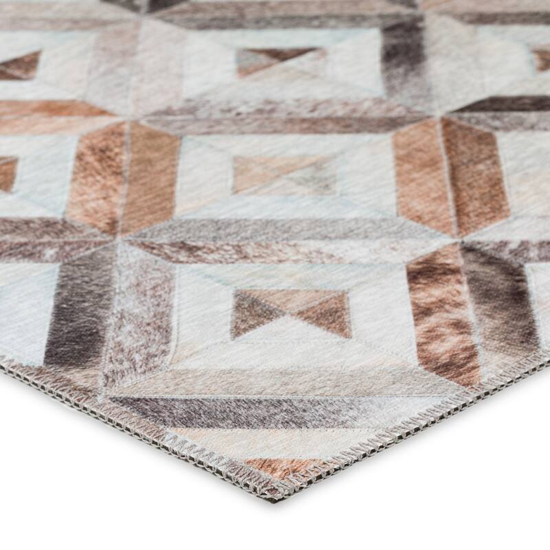 Indoor/ Outdoor Laredo Geometric Faux Hide Patchwork Washable Area Rug
