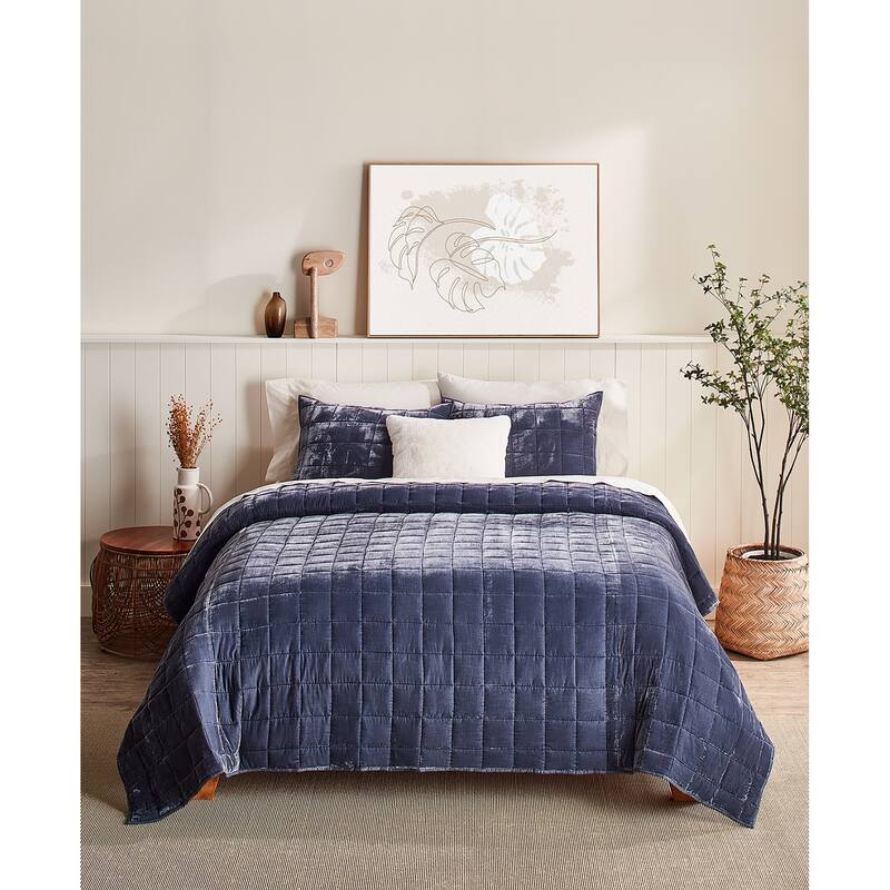 Splendid Maddie Quilt Set - Navy - Full - Queen - 3 Piece
