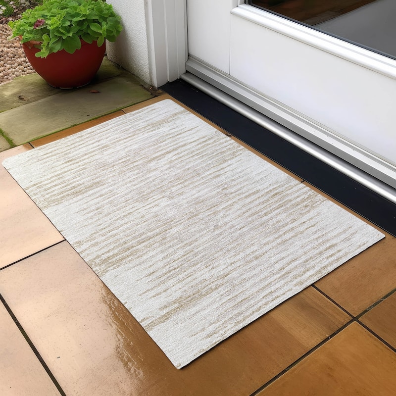 Machine Washable Indoor/ Outdoor Ombre Chantille Abstract Rug - Ivory - 1'8" x 2'6"