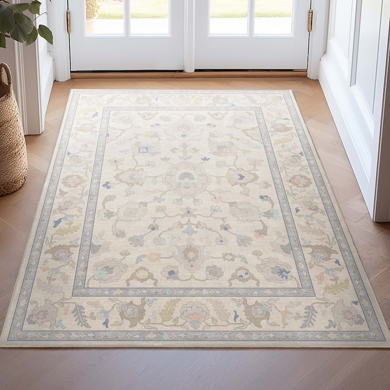 Well Woven Ushak Konya Updated Traditional Pastel Flat-Weave Area Rug - 3'11" x 5'3" - Cream
