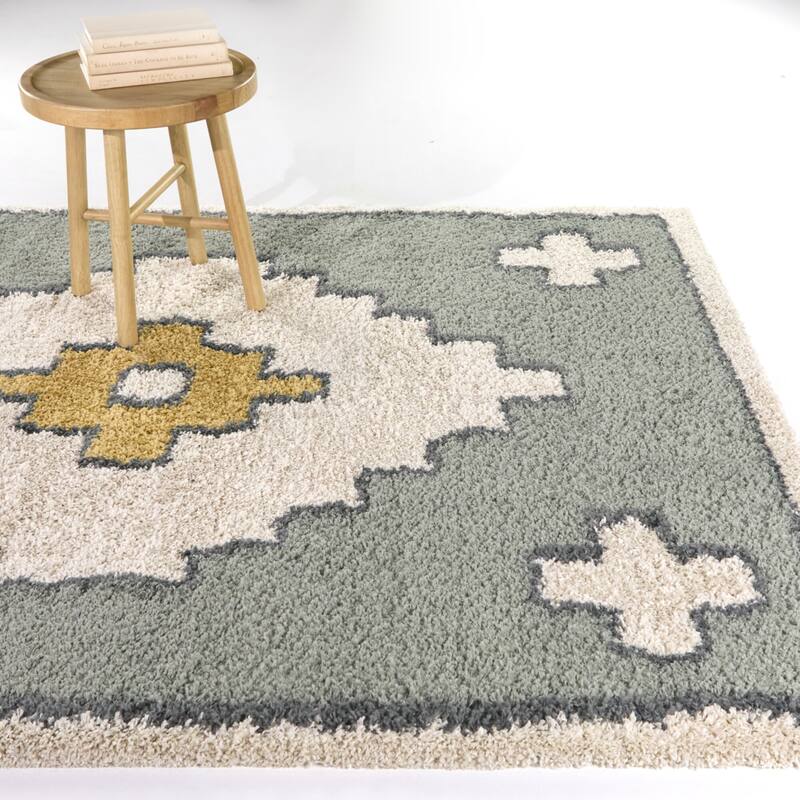 Massey Transitional Medallion Area Rug - 4'4" x 6' - Rectangle