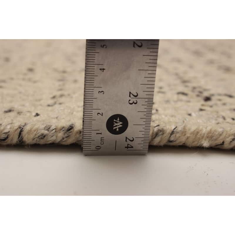 Sienna Cream Rug 5'2" x 7'4" - 5'2 x 7'4