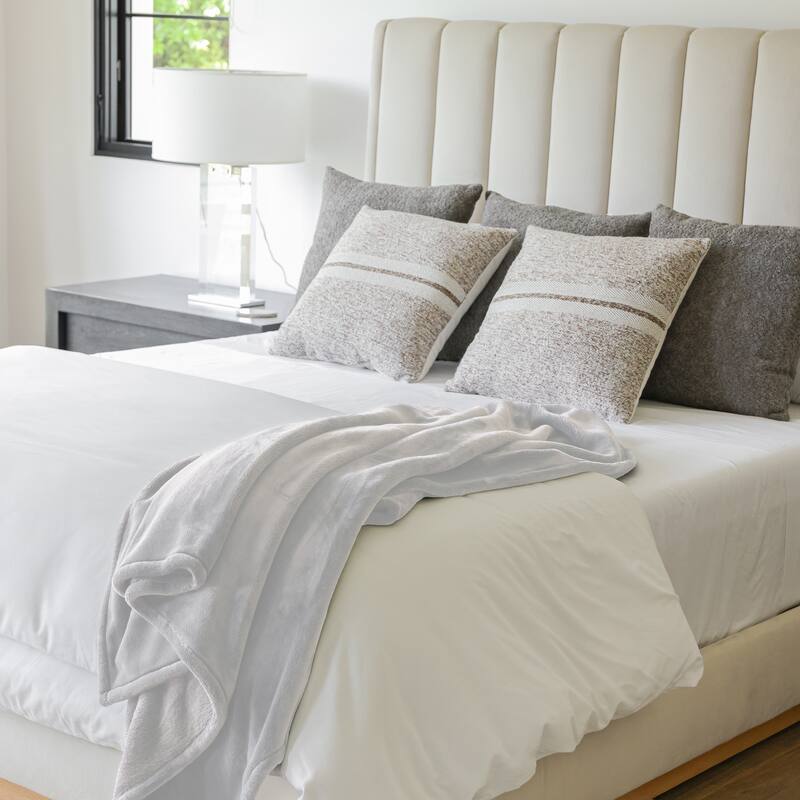 Jennifer Adams Cloud Ultra-Plush Throw